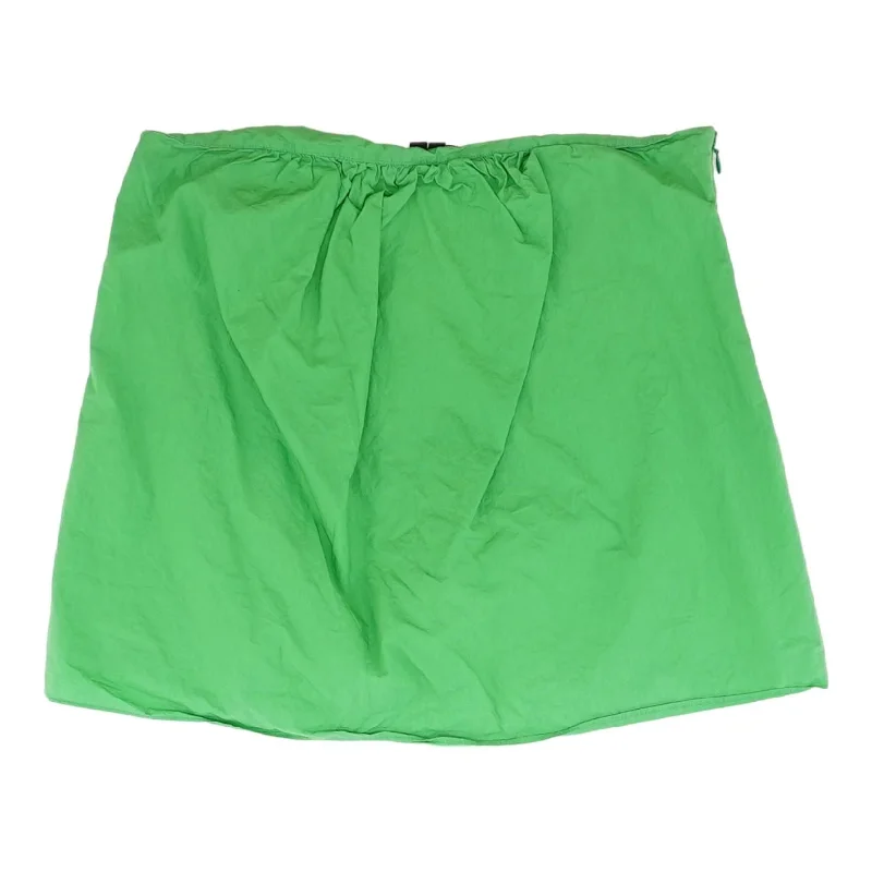 Green Solid Mini Skirt ruffled skirt detail