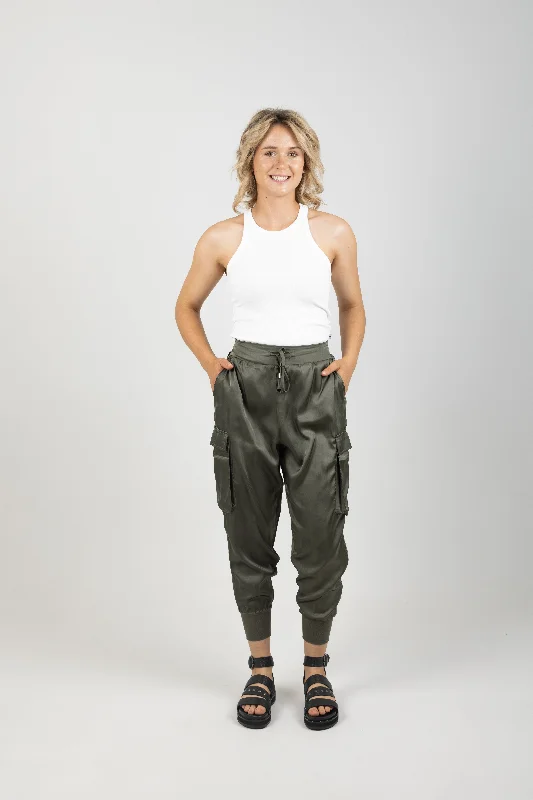 STAPLE PANT ASPEN Chic Slim Fit Pants