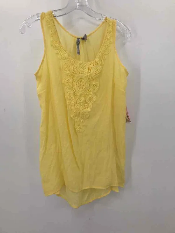 Pre-Owned By Design Yellow Size Small Tank Top lemon yellow tank