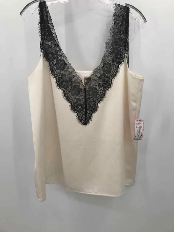 Pre-Owned Boss Ivory Size 10 Tank Top cutout tank top