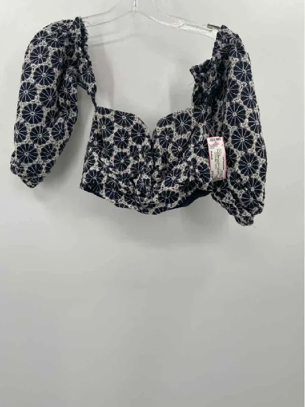 Pre-Owned Bardot Navy Size Medium Cropped Tank Top stretchy tank top