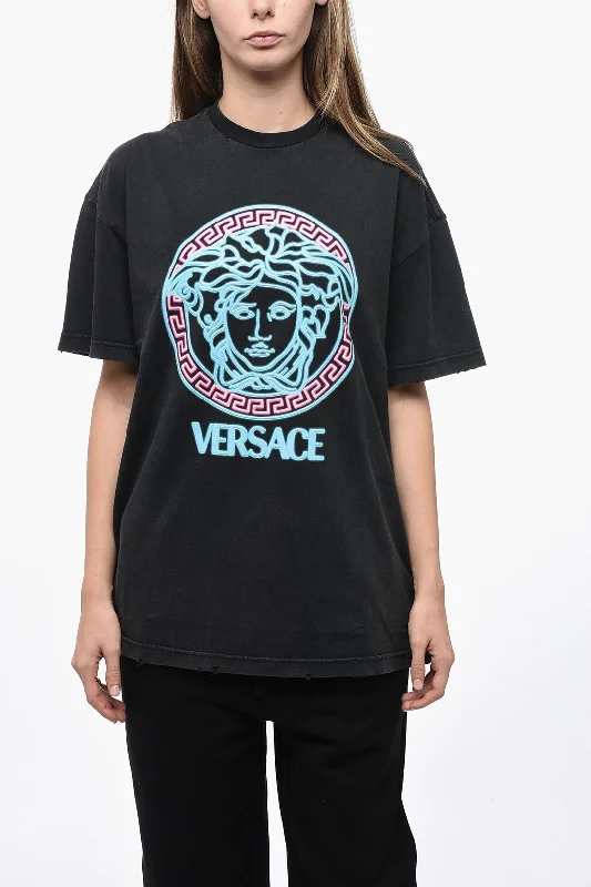 Versace LA VACANZA Oversized MEDUSA T-Shirt with Neon Print 38 Italian size-- Mesh Blend Leather Blend Suede Blend Versace LA VACANZA Oversized MEDUSA T-Shirt with Neon Print 38 Italian size-- Mesh Blend Leather Blend Suede Blend