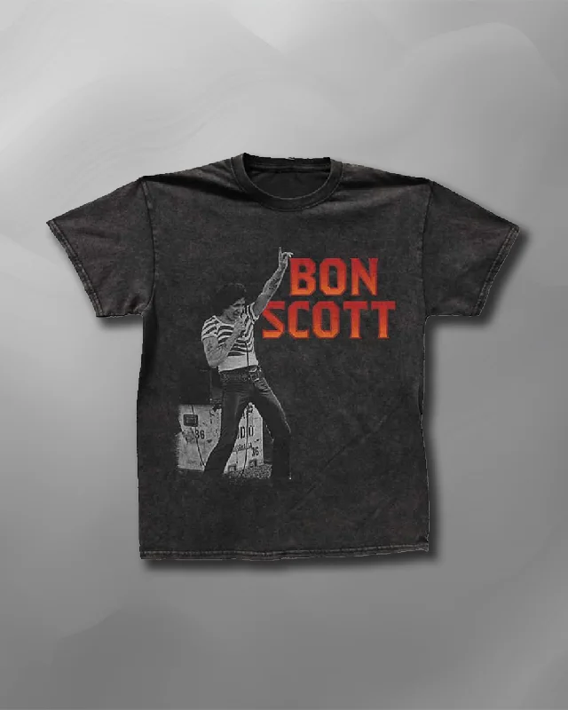 Bon Scott - Vic Park Gig Pointing Vintage Wash T-Shirt-- Terry Blend Velvet Blend Canvas Blend Bon Scott - Vic Park Gig Pointing Vintage Wash T-Shirt-- Terry Blend Velvet Blend Canvas Blend