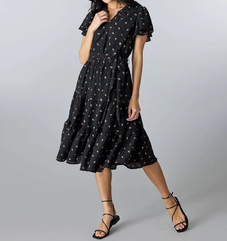 Victoria Dress In Black Off-the-shoulder Chic Trendy