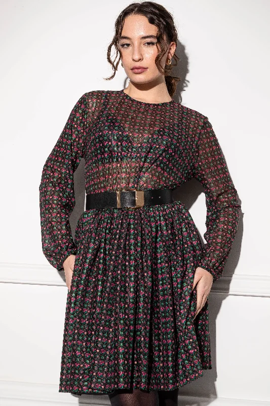 Itto-Jozefa Czukormadár Kalotaszeg dress sweetheart Neckline Romantic