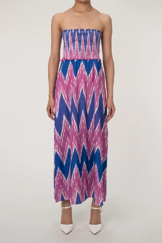 Boho Chic Zigzag Print Frilled Smocked Strapless Beach Vacation Maxi Dress Tunics Fashionable chic Boho Chic Zigzag Print Frilled Smocked Strapless Beach Vacation Maxi Dress Tunics Fashionable chic