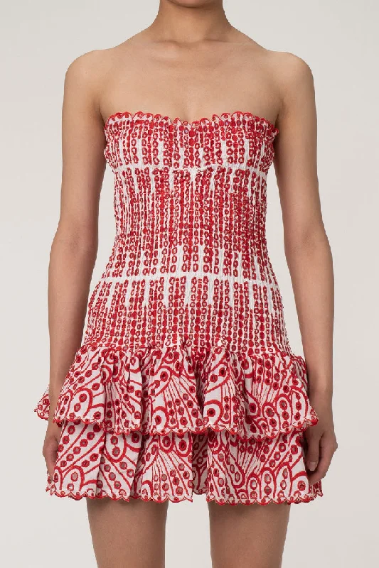 Cute Scalloped Strapless Smocked Broderie Anglaise Tiered Ruffle Mini Dress Tunics Evening elegant Cute Scalloped Strapless Smocked Broderie Anglaise Tiered Ruffle Mini Dress Tunics Evening elegant