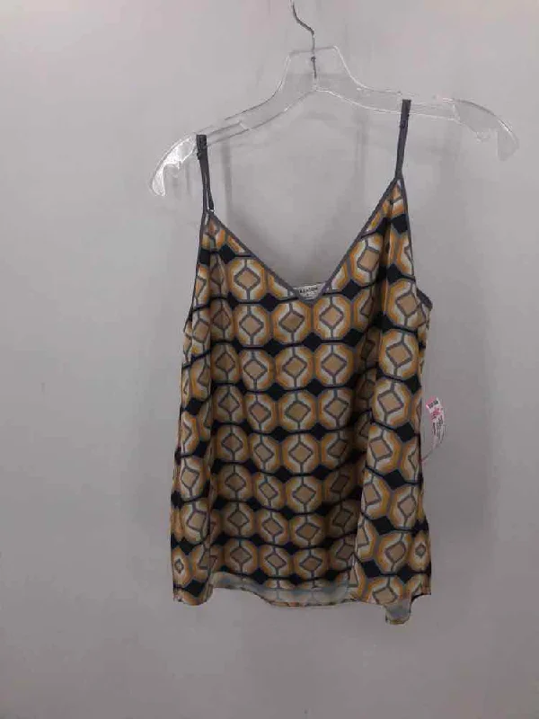 Pre-Owned Babaton Tan Size Medium Tank Top baby blue tank