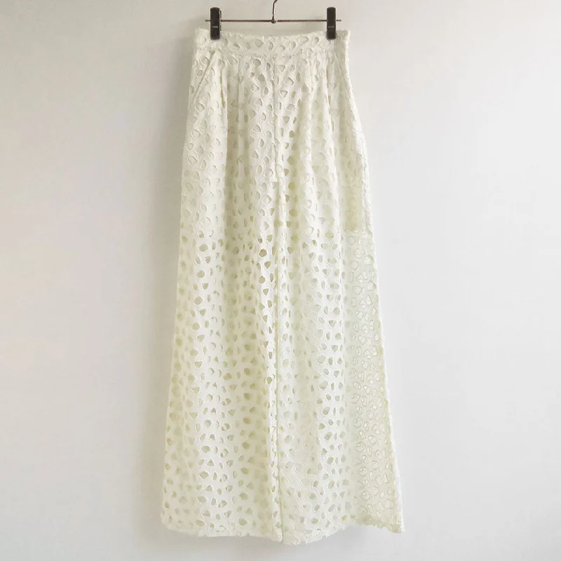SALE 60%OFF ! <br/>【ERIKOKATORI/エリコカトリ】<br>cutwork pants <br>EK6-2-2 Classic Cropped Pants