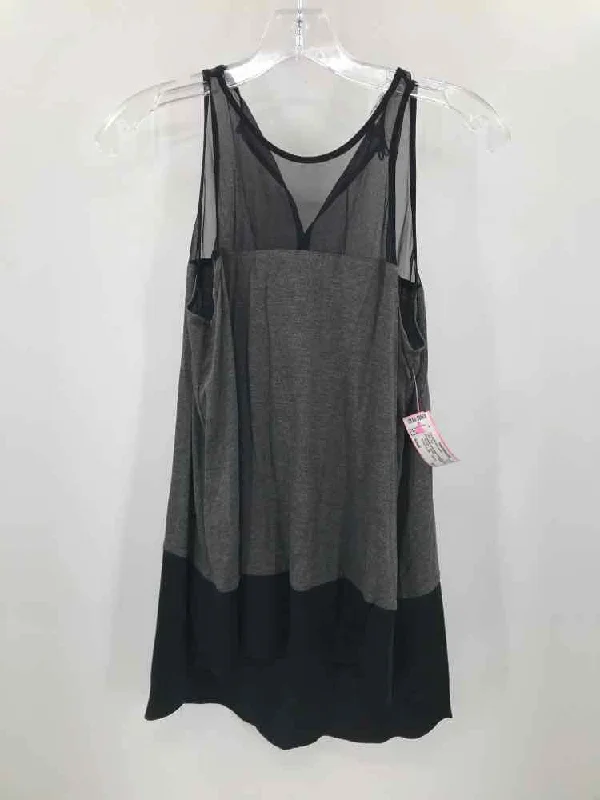 Pre-Owned Elizabeth and James Grey Size Small Tank Top white tank top
