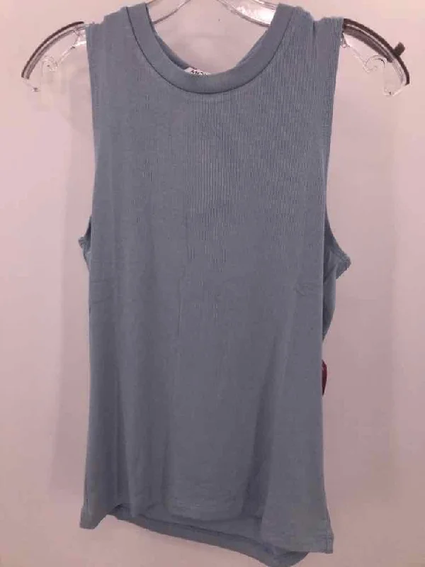 Pre-Owned Monte Blue Size Large Tank Top solid color tank