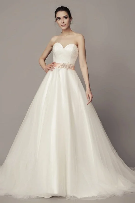 Sweetheart Tulle Skirt Wedding Gown with Appliques Sash slim fit skirt
